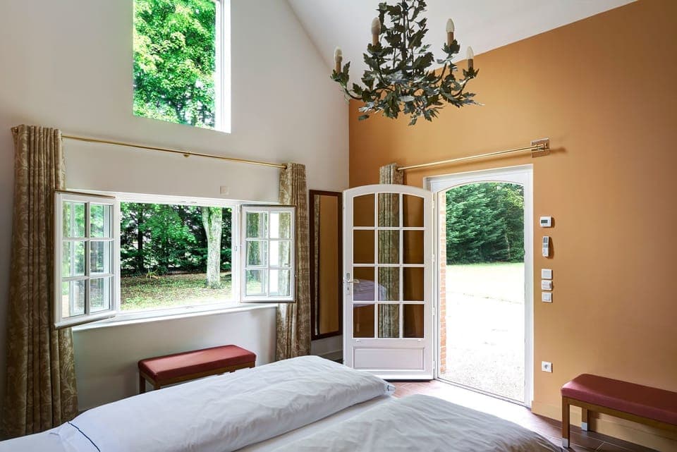 Double Room | Premium bedding, desk, soundproofing, iron/ironing board