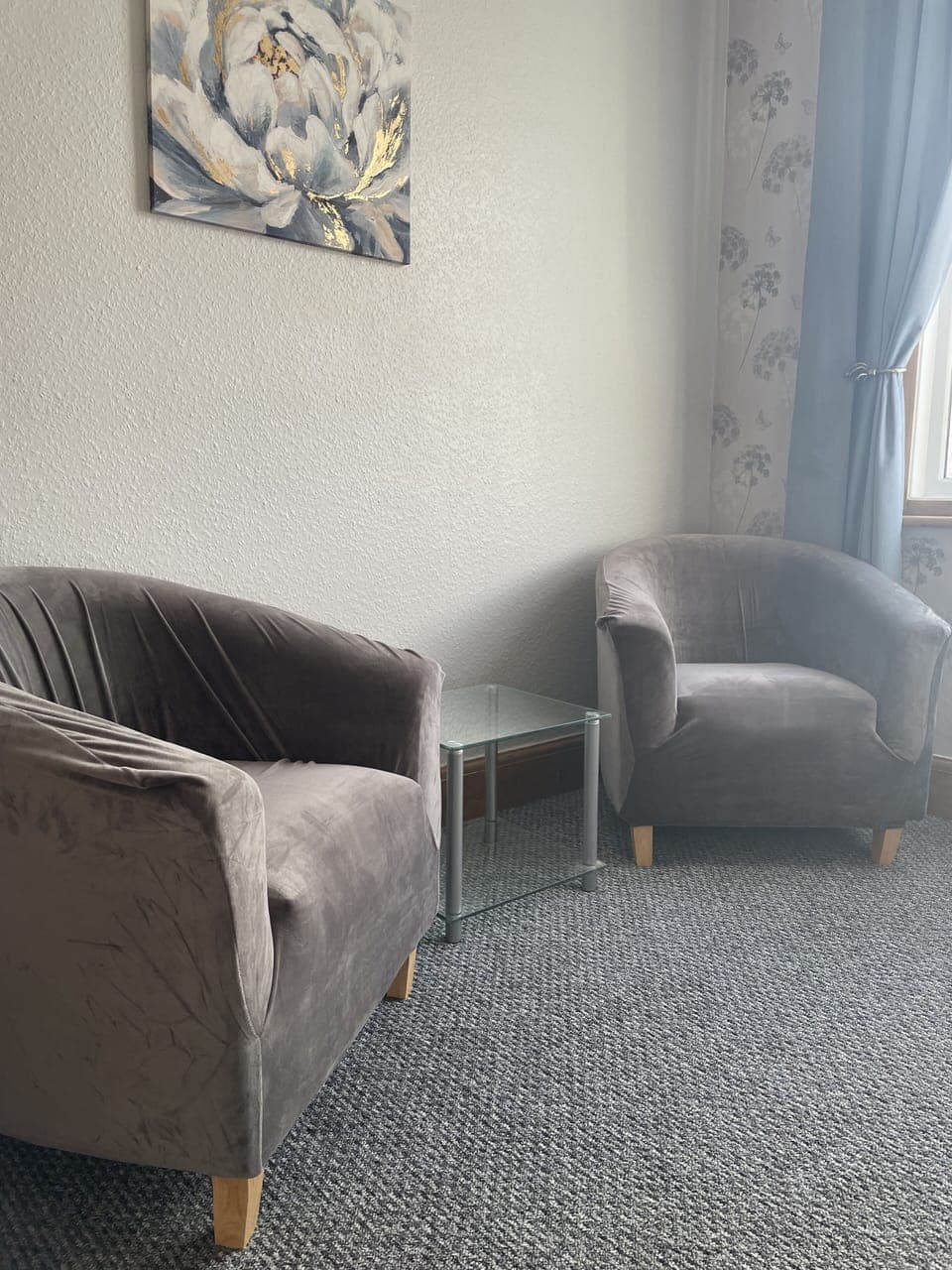 Premium bedding, iron/ironing board, free WiFi, bed sheets