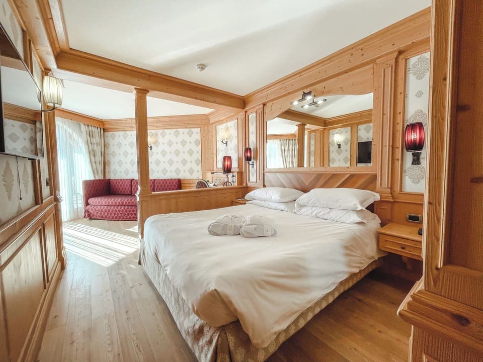 Family Suite | Premium bedding, down comforters, minibar, in-room safe