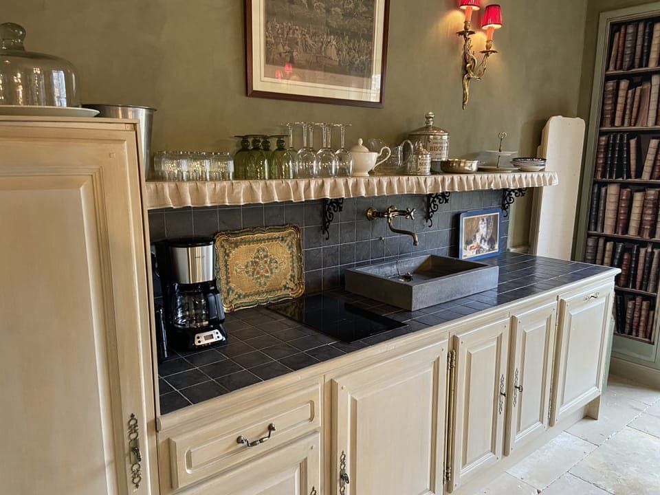 Double Room (Pavillon Le Pascalon) | Private kitchen | Espresso maker, coffee/tea maker, electric kettle