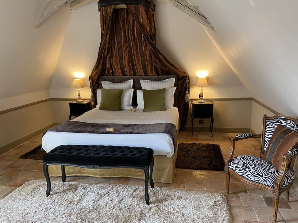 Double Room (Mariette) | Minibar, individually decorated, individually furnished, desk