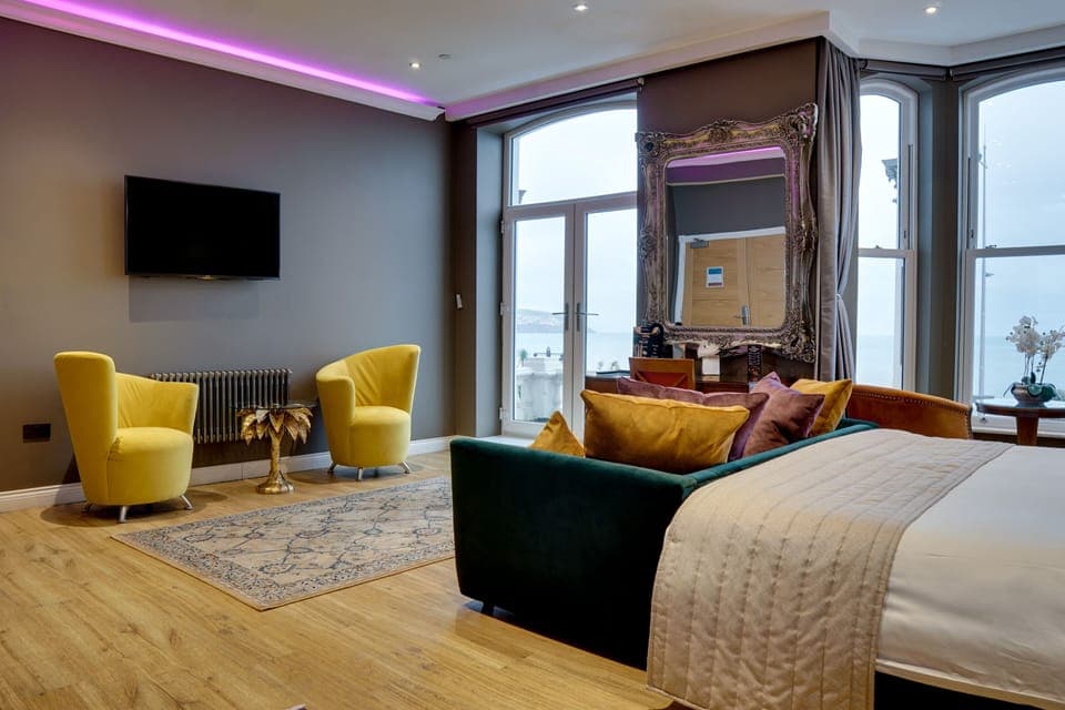 Superior Room, 1 King Bed, Beach View | Premium bedding, in-room safe, individually decorated