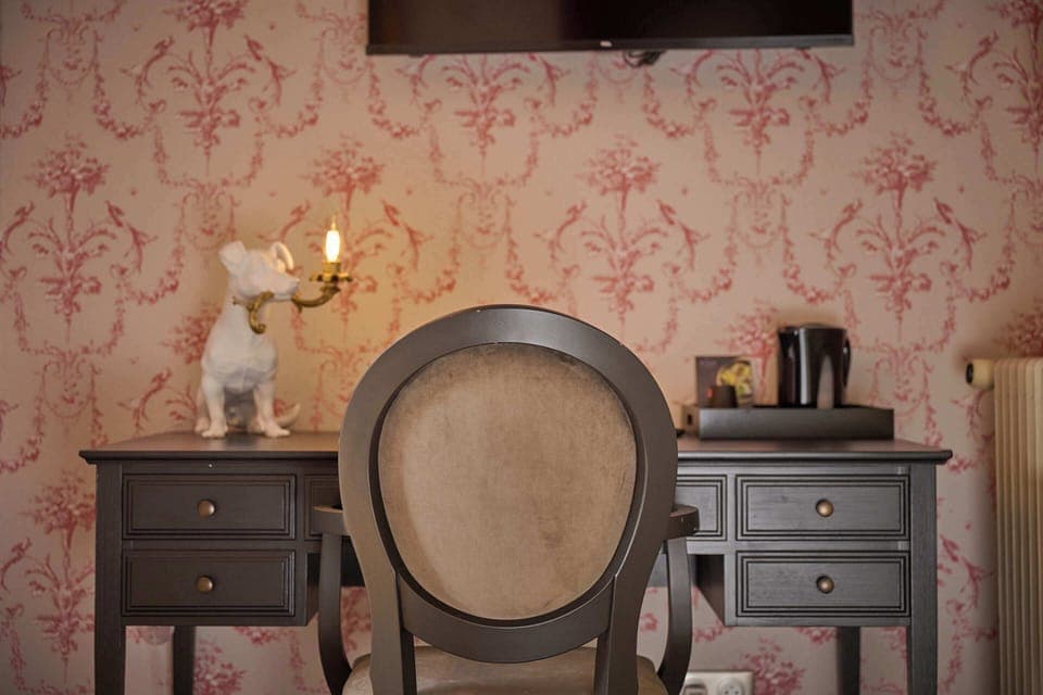 Superior Twin Room (Château) | Individually decorated, individually furnished, desk, laptop workspace