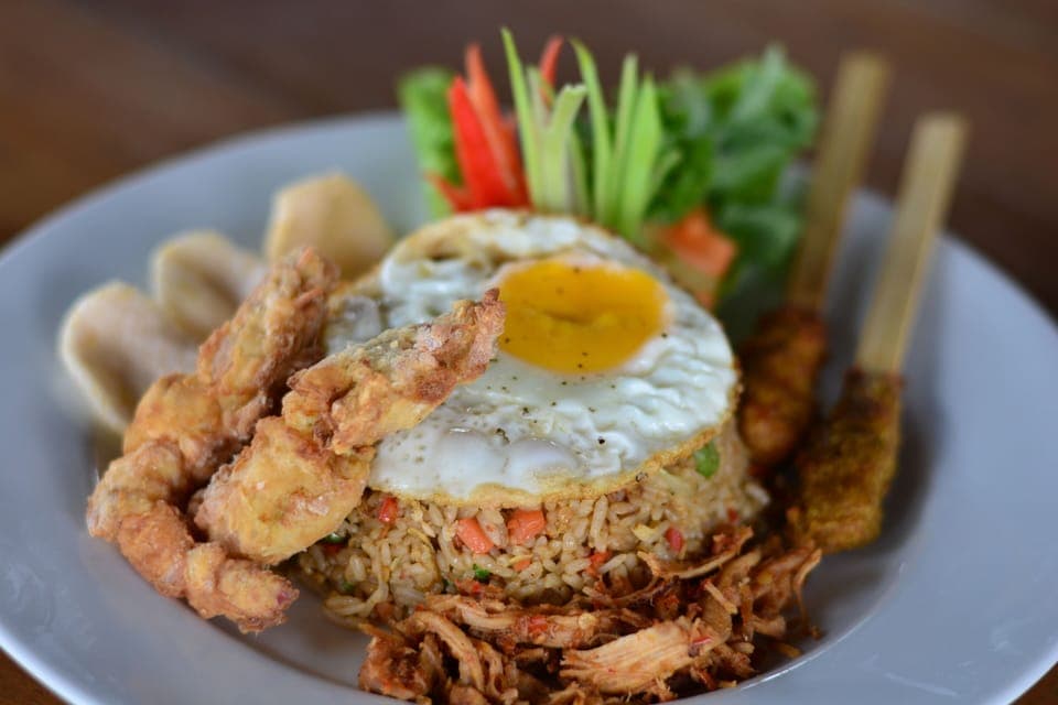 Daily cooked-to-order breakfast (IDR 60000.00 per person)