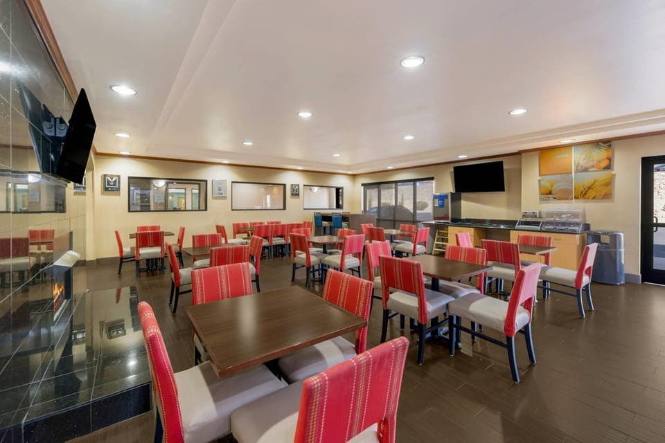 Free daily on-the-go breakfast