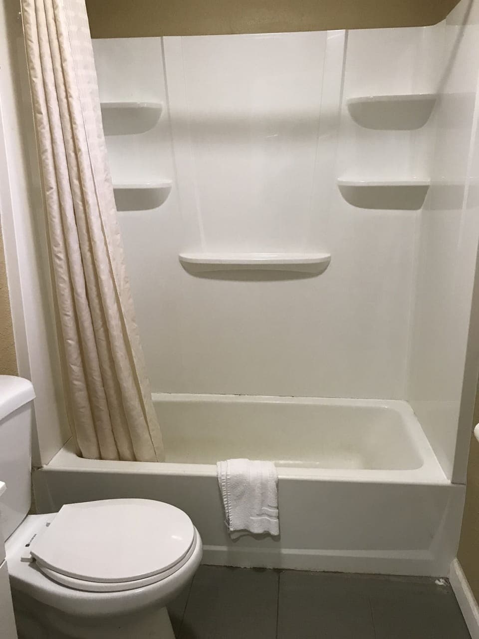Combined shower/tub