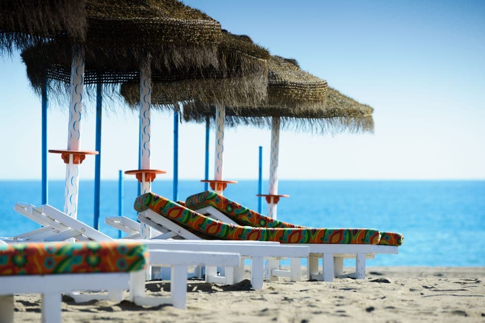 Beach nearby, beach bar