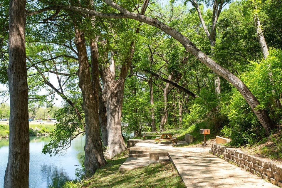 Condo, 3 Bedrooms | Property grounds