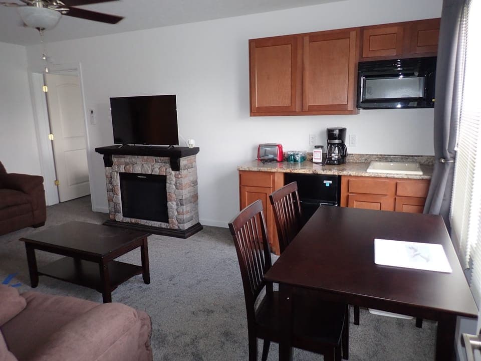 Suite, Ensuite (Room 204 - Ruth's Suite)