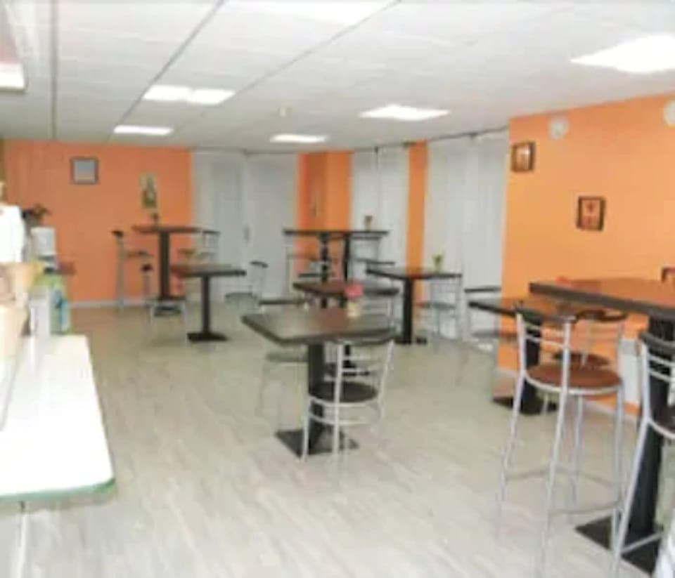 Daily buffet breakfast (EUR 6.90 per person)