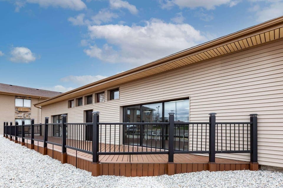 Indoor pool, open 10:00 AM to 10:00 PM, sun loungers