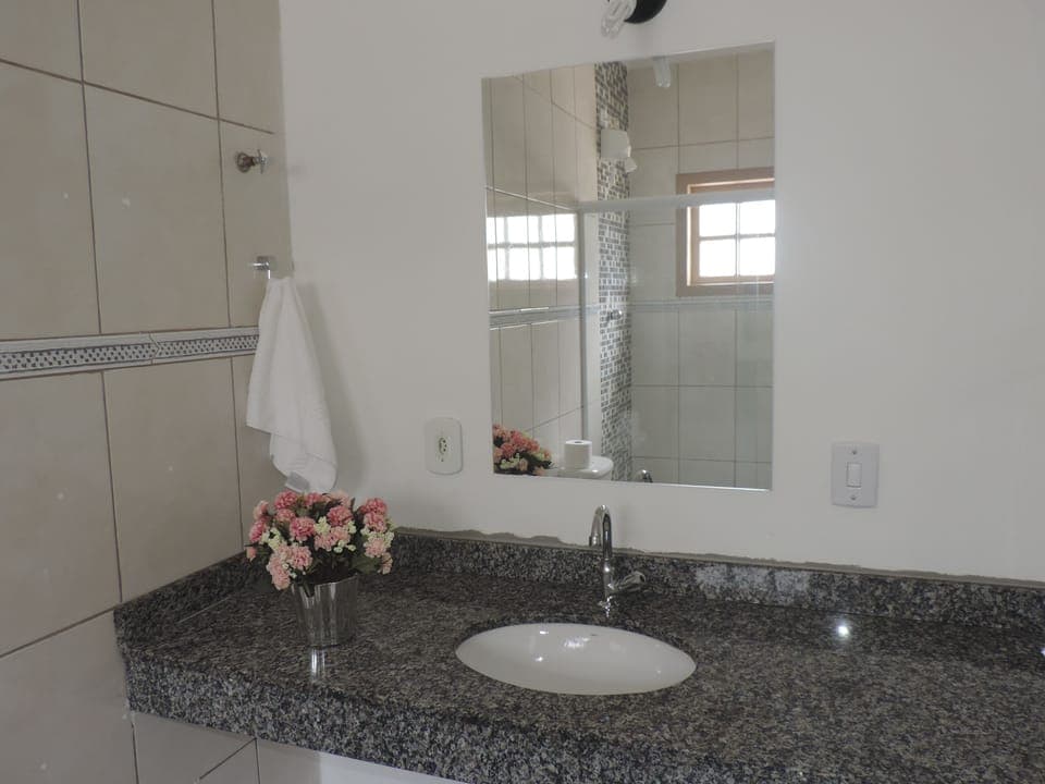 Shower, towels