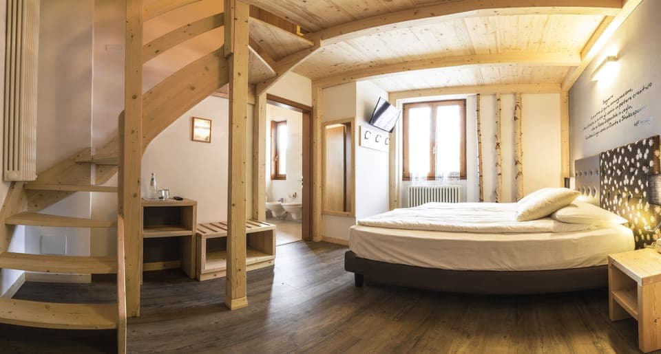 Superior Triple Room | In-room safe, individually decorated, individually furnished, desk