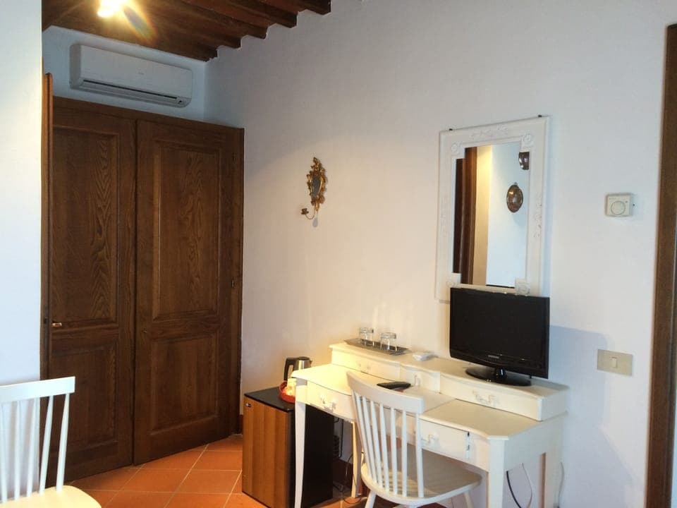 Room | Down comforters, in-room safe, blackout drapes, iron/ironing board