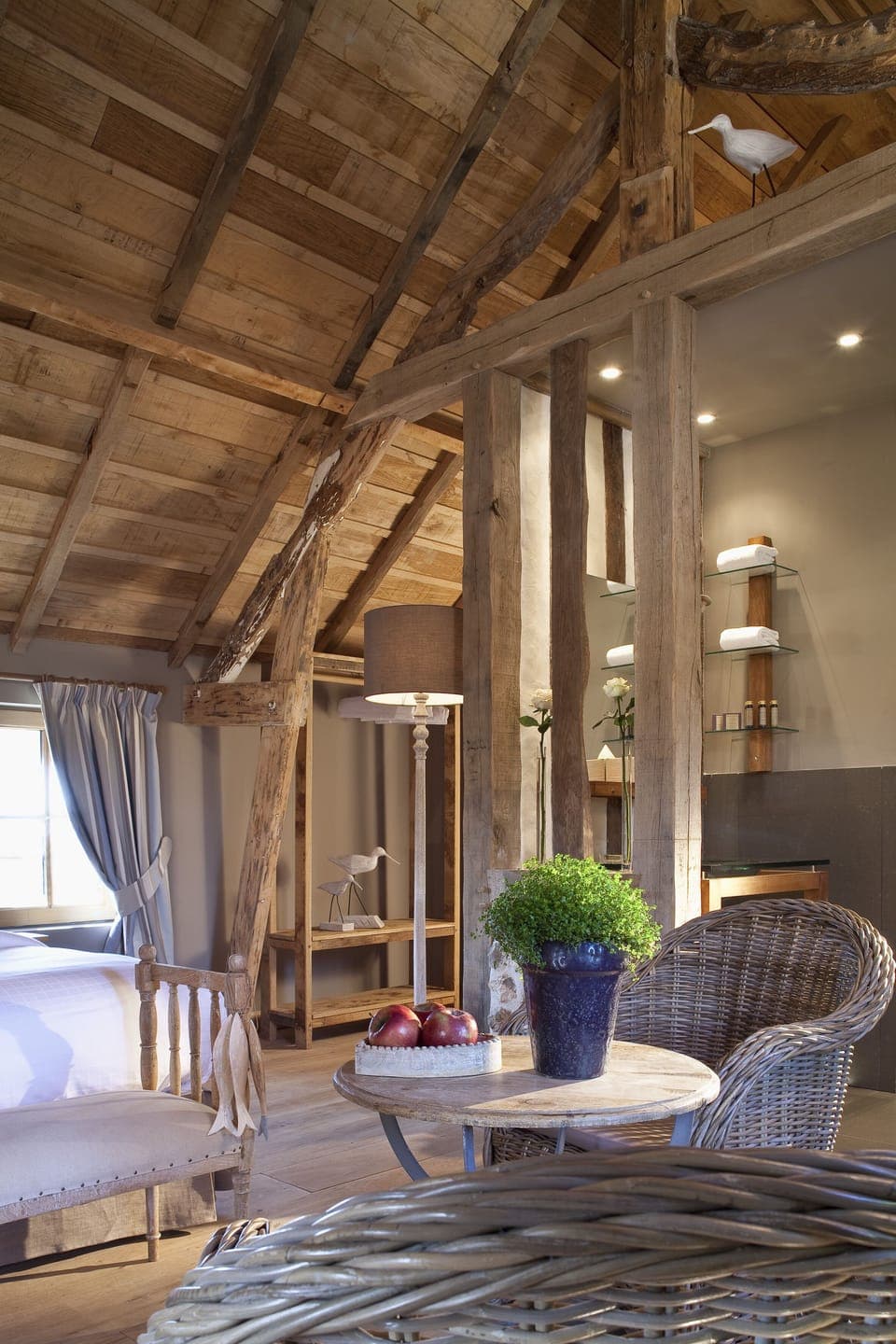 Superior Double or Twin Room (Charme) | Living area | 80-cm flat-screen TV with digital channels, TV