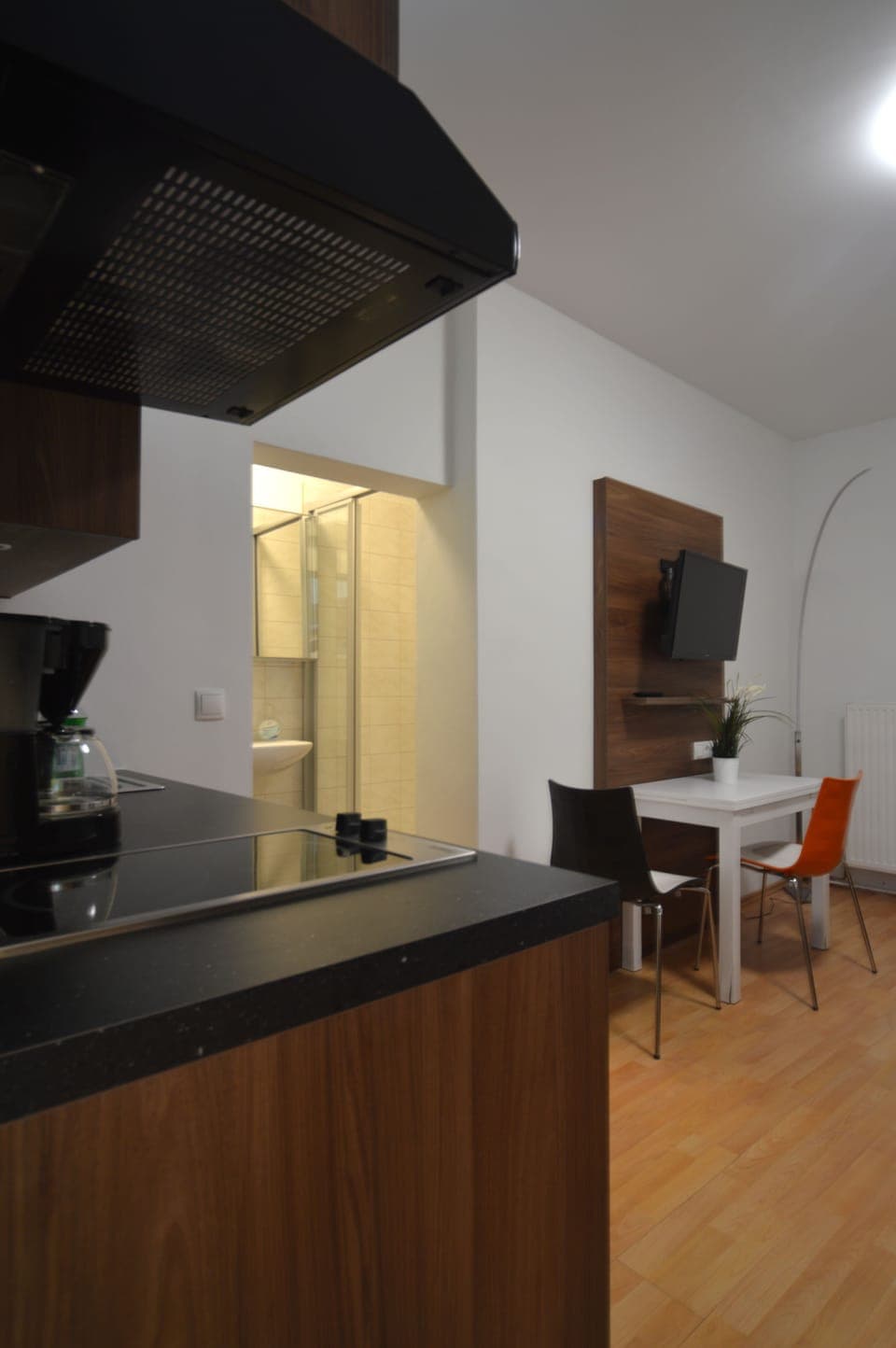 Studio, 1 double bed, terrace, private entrance in the garden | Hypo-allergenic bedding, blackout drapes, free WiFi, bed sheets