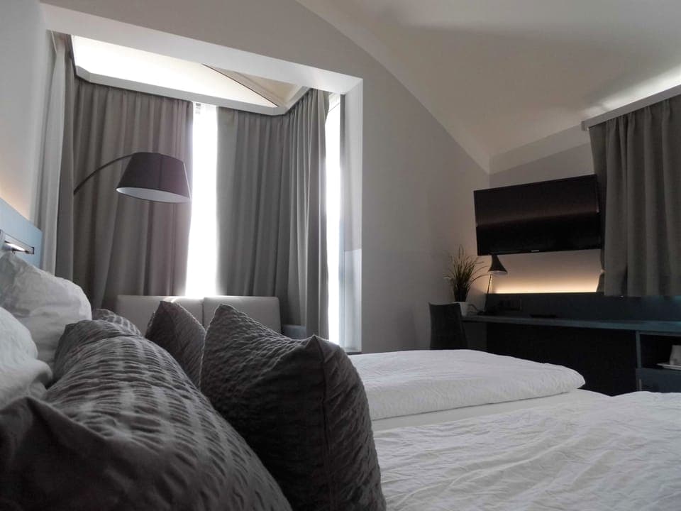 Superior Double Room | Hypo-allergenic bedding, blackout drapes, free WiFi, bed sheets