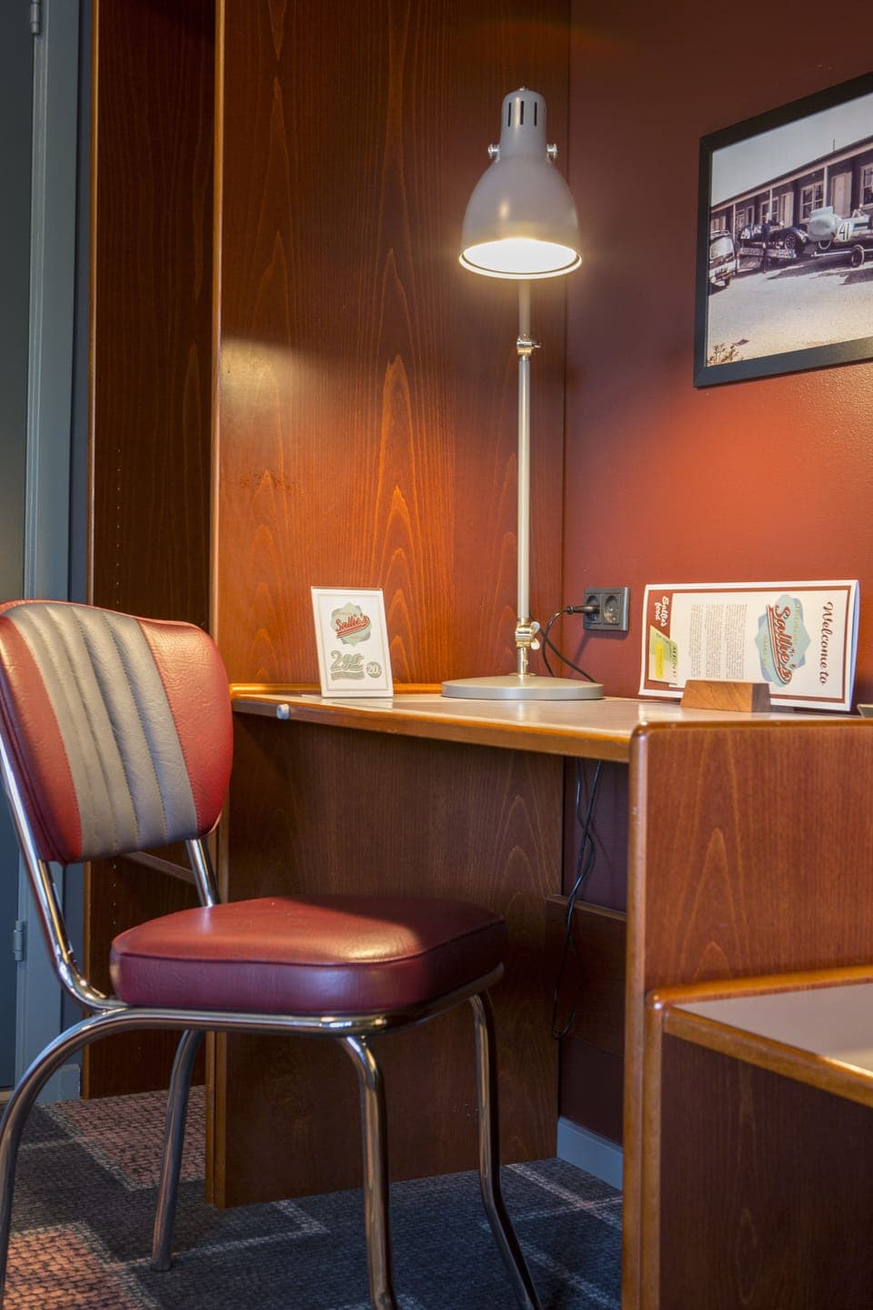 Standard Twin Room, 2 Twin Beds | Individually decorated, individually furnished, iron/ironing board