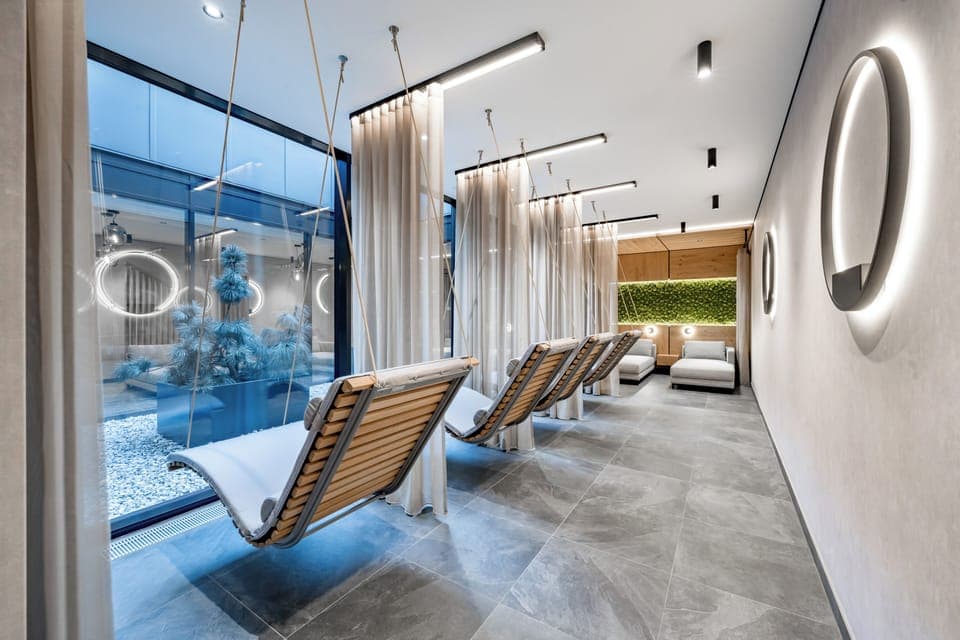 Couples treatment rooms, body treatments, aromatherapy