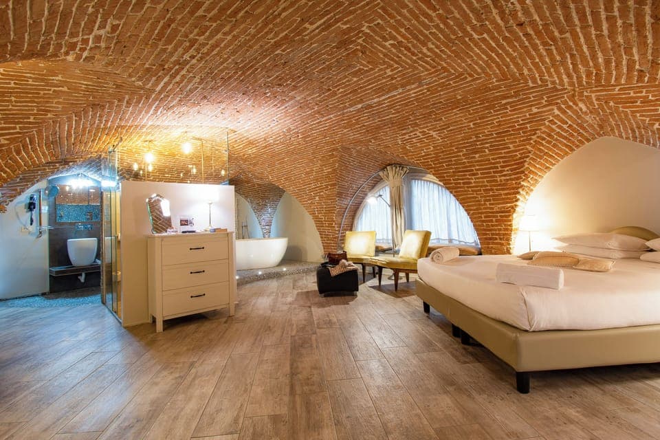 Suite | Premium bedding, down comforters, Select Comfort beds, minibar