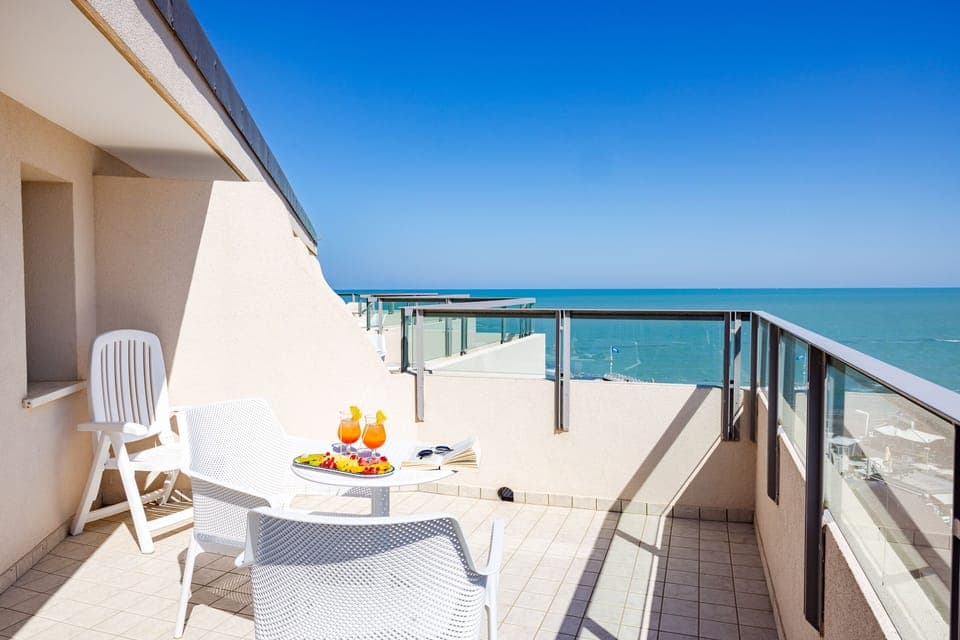 Minibar, in-room safe, individually decorated, desk