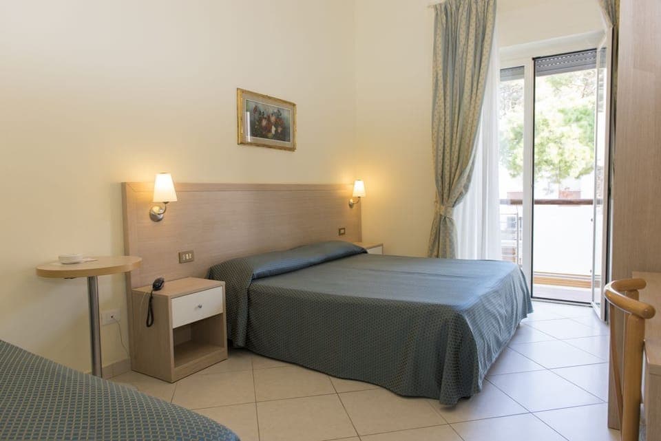 City Triple Room, City View | Down comforters, minibar, in-room safe, desk