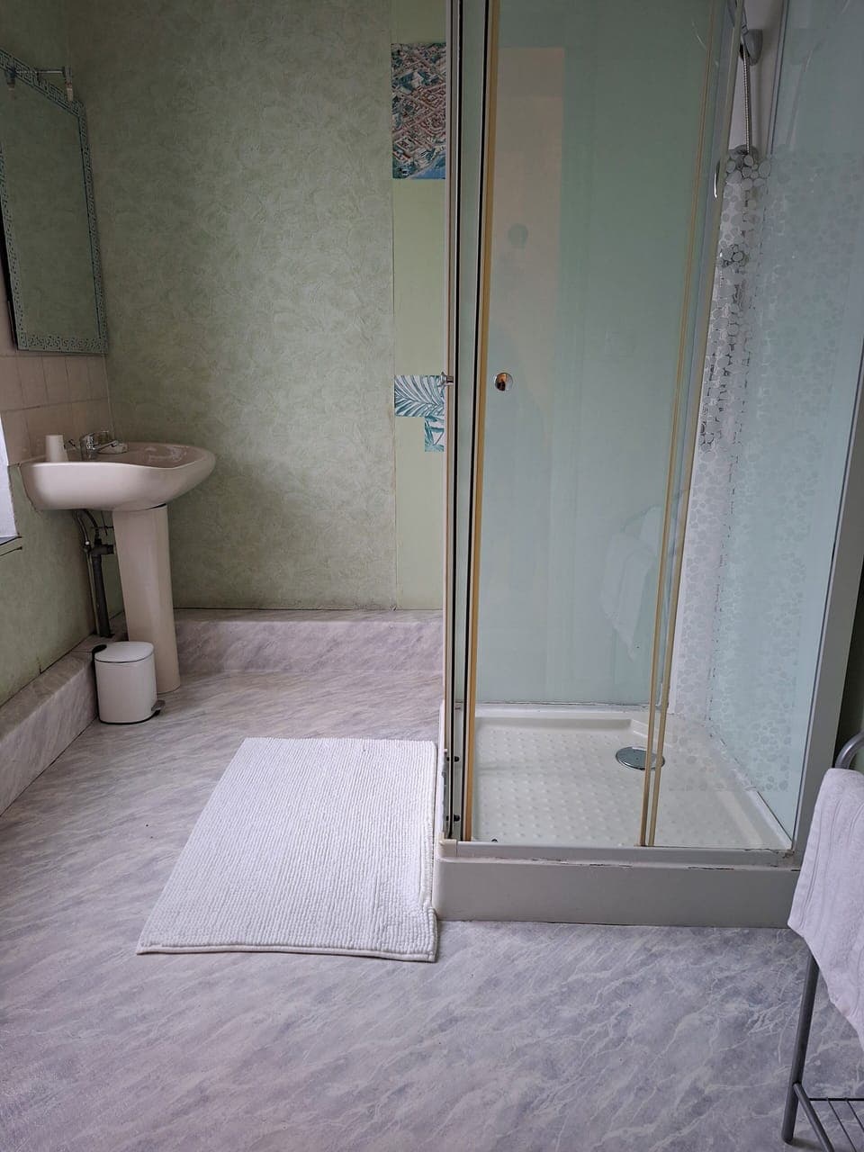 Iron/ironing board, free cribs/infant beds, free WiFi