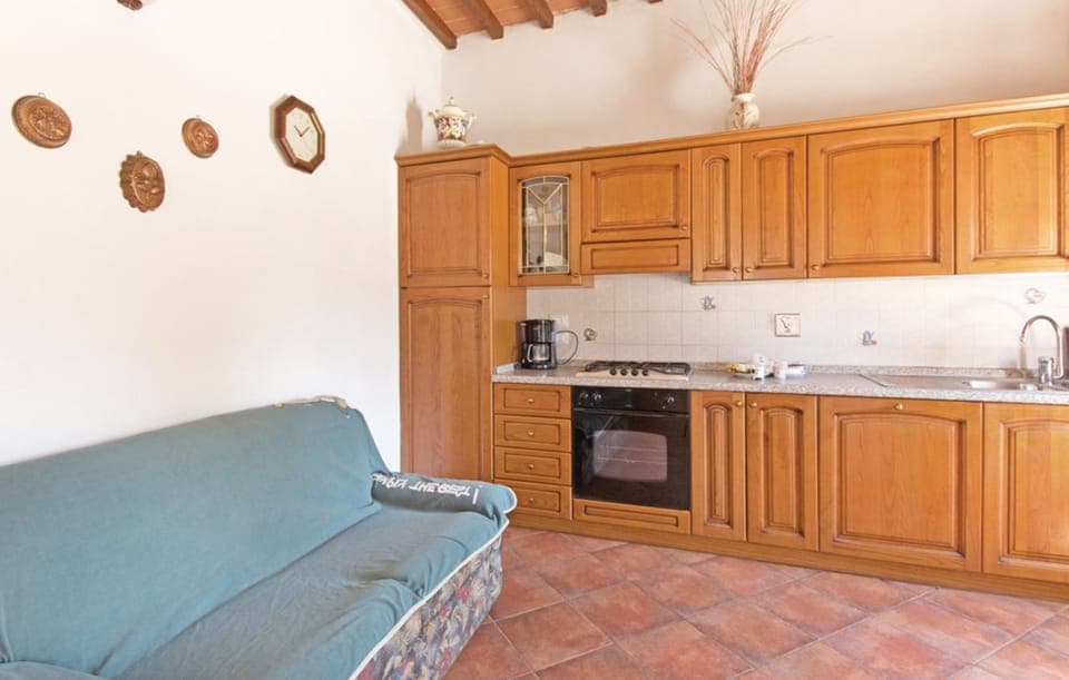 Comfort Villa, 5 Bedrooms | Living area | Flat-screen TV, fireplace