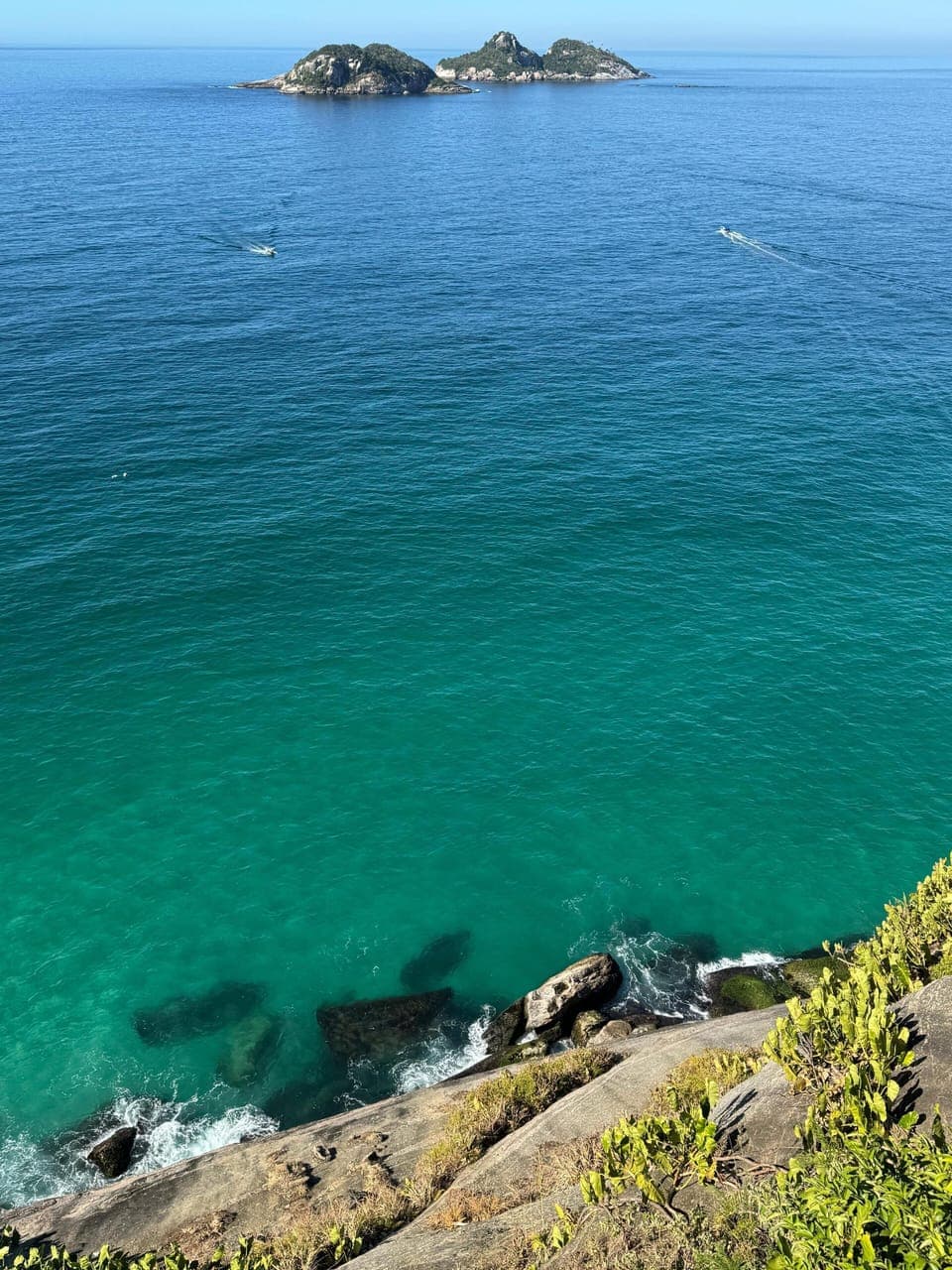 Suite La Mer | Minibar, in-room safe, blackout drapes, iron/ironing board