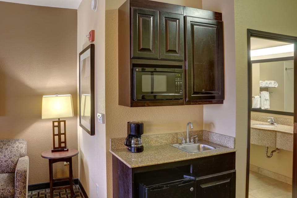 Suite, Multiple Beds | In-room safe, desk, iron/ironing board, free cribs/infant beds