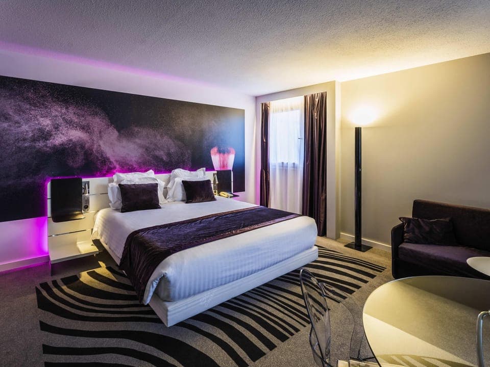 In-room safe, desk, blackout drapes, soundproofing