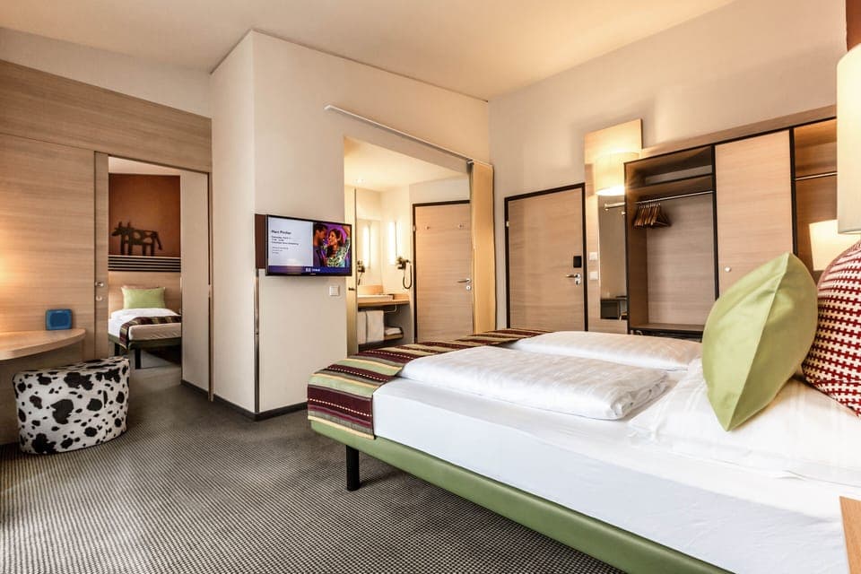 Premium bedding, in-room safe, desk, laptop workspace