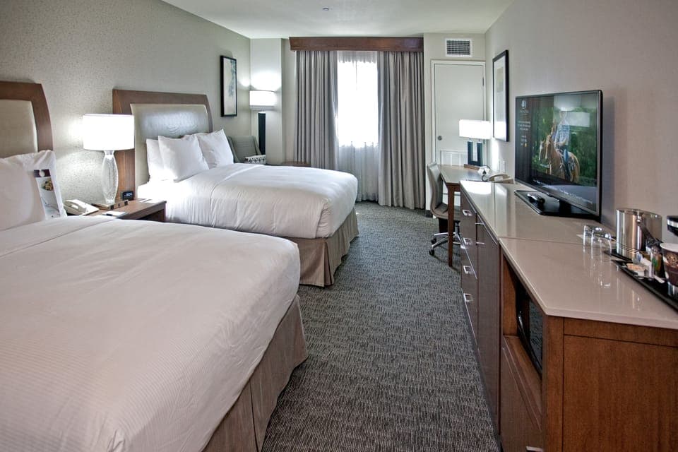 Standard Room, 2 Double Beds | Hypo-allergenic bedding, in-room safe, desk, blackout drapes