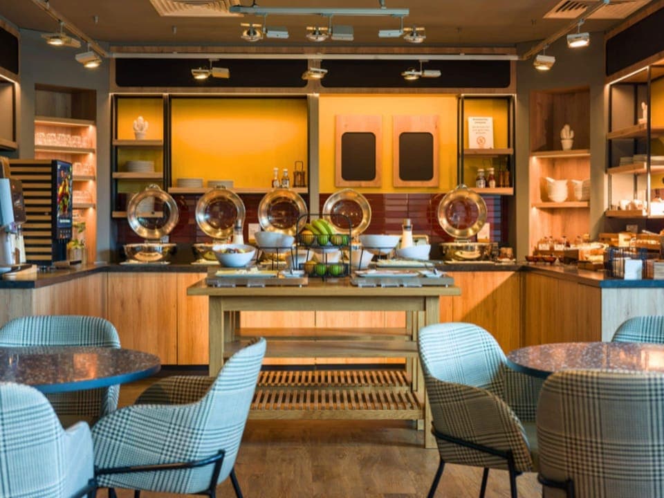 Breakfast, lunch, dinner served; vegan cuisine 