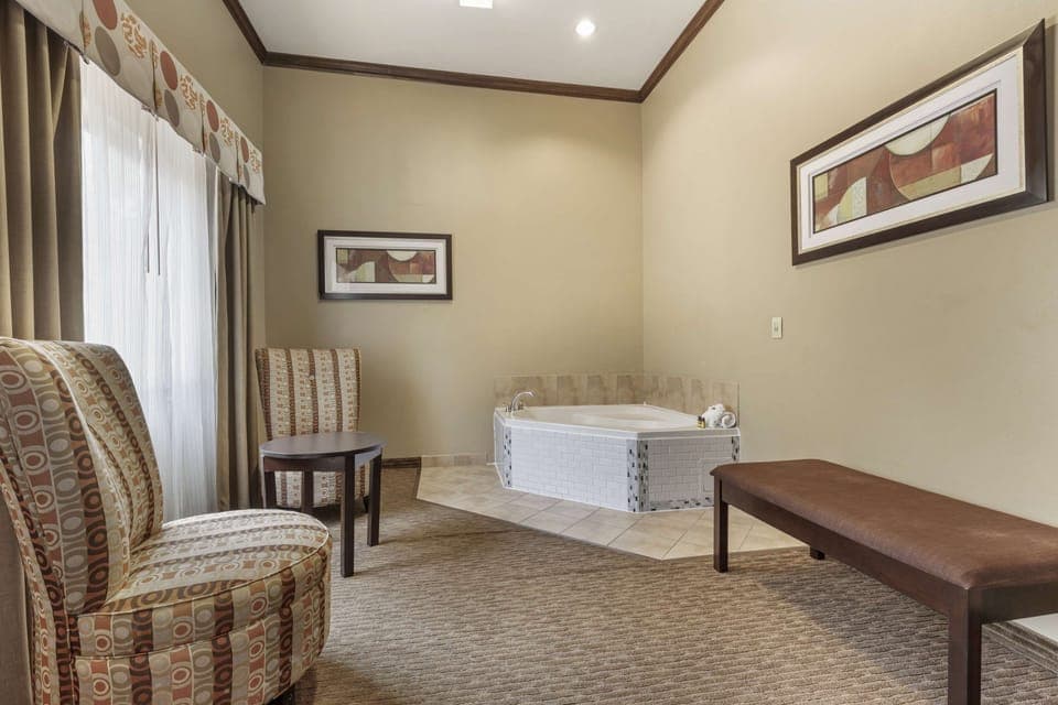 Premium bedding, pillowtop beds, in-room safe, desk