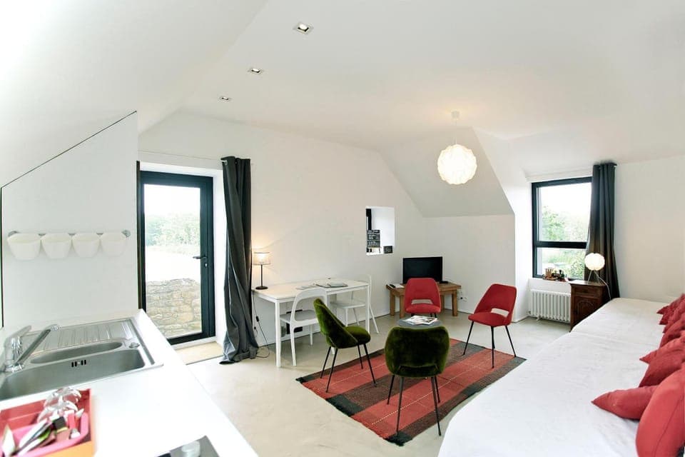 Flat-screen TV, offices