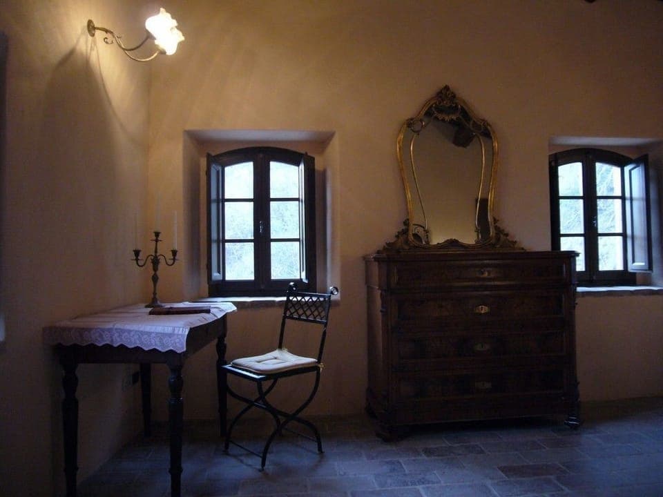 Superior Double Room | Living area | Books