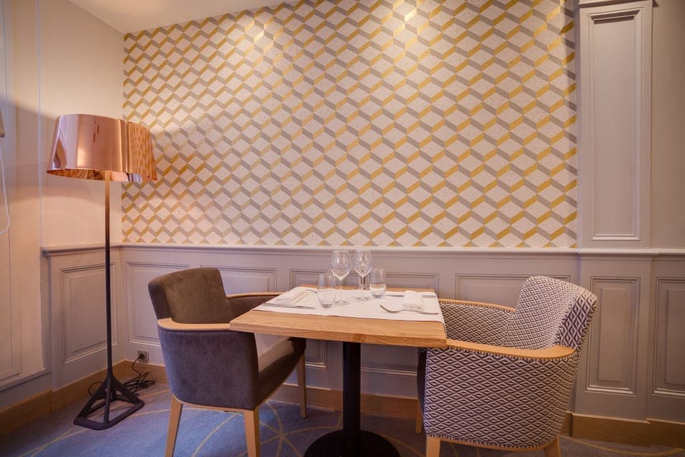 Lunch and dinner served, French cuisine