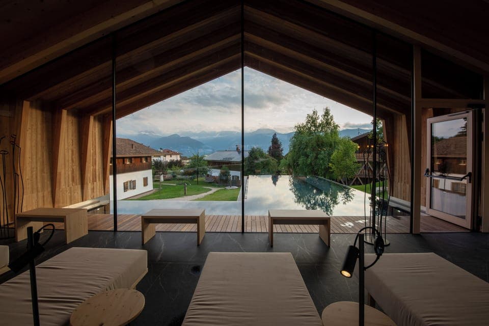 Indoor pool, outdoor pool