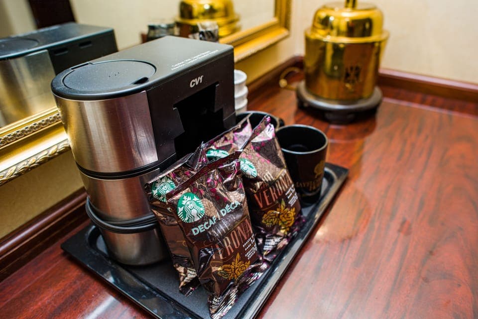 Hypo-allergenic bedding, in-room safe, desk, blackout drapes