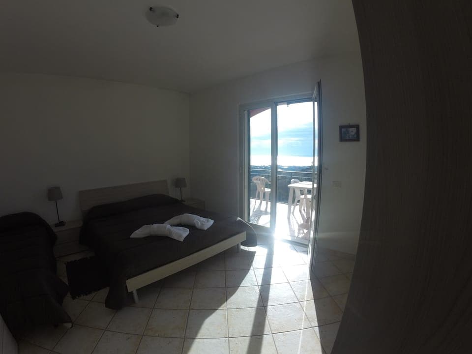 Quadruple Room | Iron/ironing board, free WiFi, bed sheets