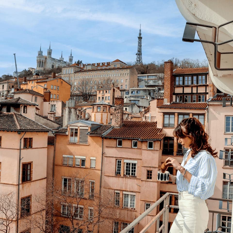 3ème Cycle Double Room | Terrace/patio