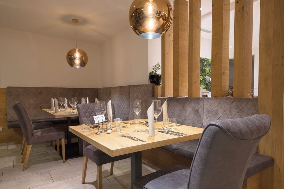 Breakfast, lunch, dinner served; local cuisine 