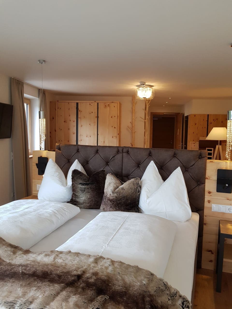 Deluxe Studio, 1 Bedroom, Sauna, Poolside (Zirbenholzsuite) | In-room safe, blackout drapes, soundproofing, free WiFi