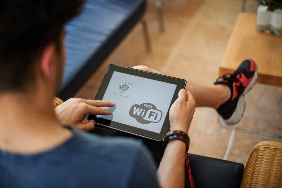 Seasonal outdoor pool, pool umbrellas, sun loungers