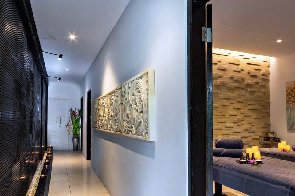 Couples treatment rooms, body treatments, aromatherapy