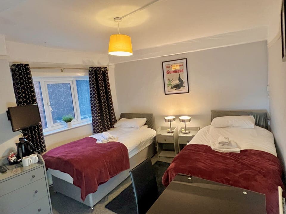 Standard Twin Room, Shared Bathroom