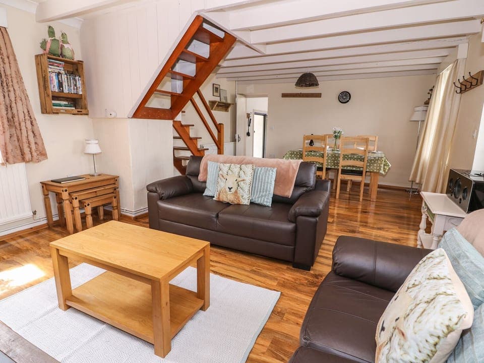 Cottage | Living room | TV, DVD player