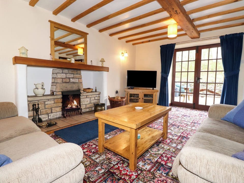 Cottage | Living area