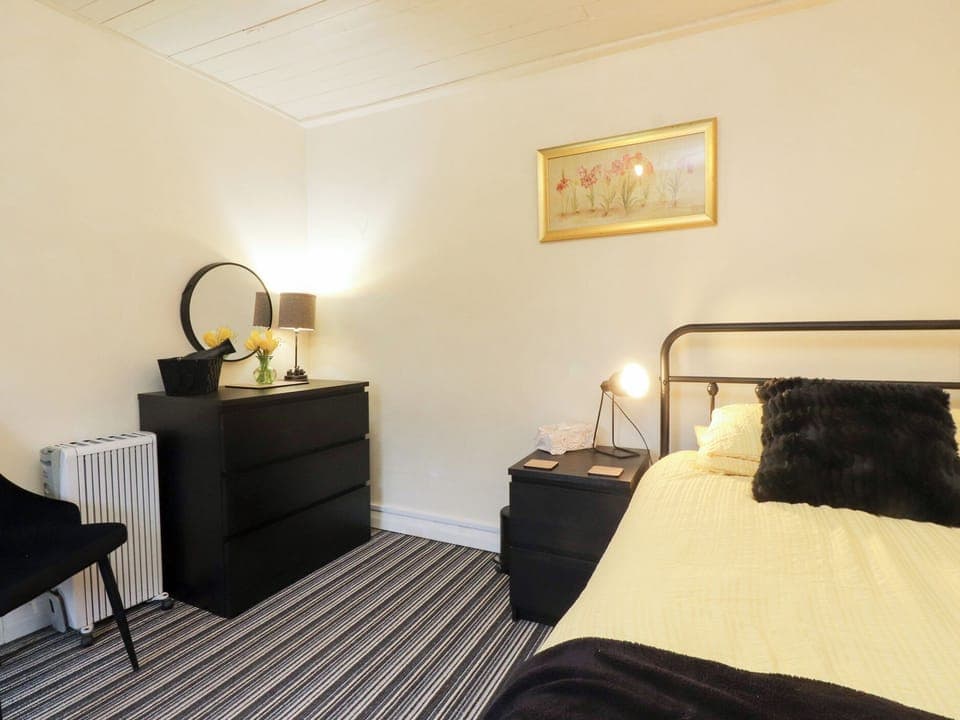 Cottage | 2 bedrooms, individually decorated, individually furnished, free WiFi